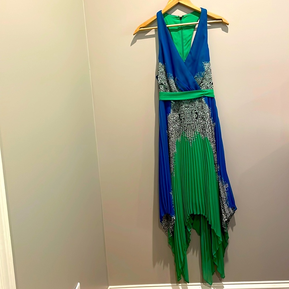 Max and Cleo halter neck dress with flared pleated skirt Size 6